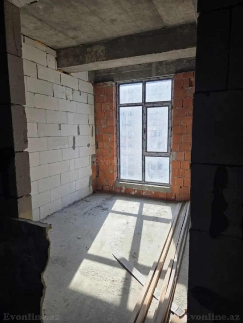 Satılır 4 otaqlı Mənzil Yeni tikili 88 m² Qara Qarayev m. - şəkil 6