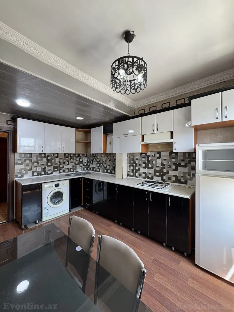 Kirayə verilir 3 otaqlı Mənzil Köhnə tikili 75 m² Yasamal r. - şəkil 3