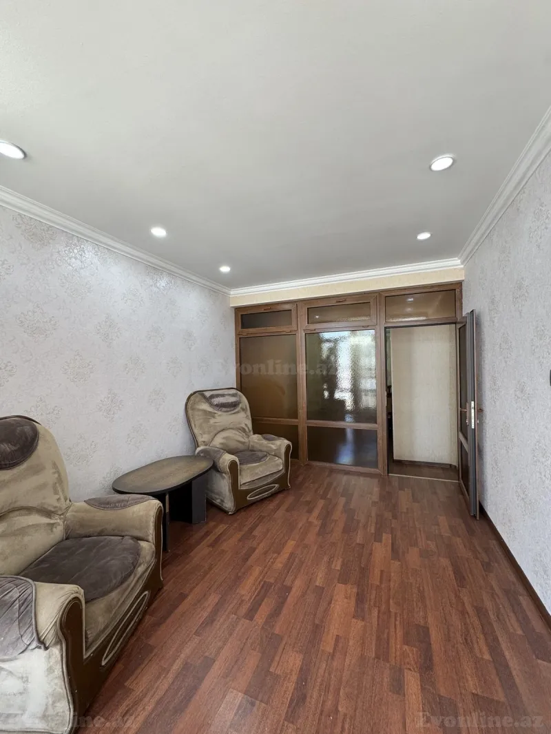 Kirayə verilir 3 otaqlı Mənzil Köhnə tikili 75 m² Yasamal r. - şəkil 7