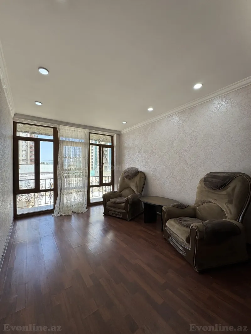 Kirayə verilir 3 otaqlı Mənzil Köhnə tikili 75 m² Yasamal r. - şəkil 8