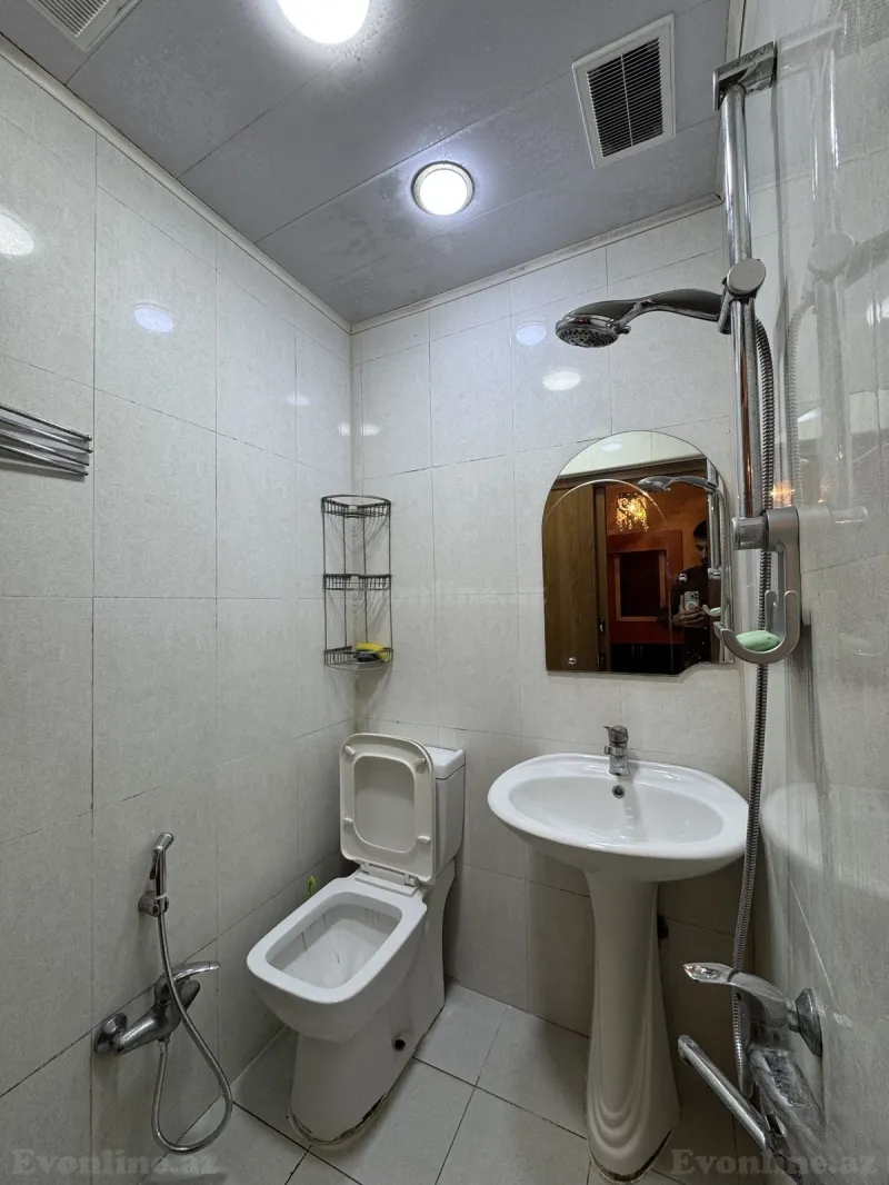 Kirayə verilir 3 otaqlı Mənzil Köhnə tikili 75 m² Yasamal r. - şəkil 12