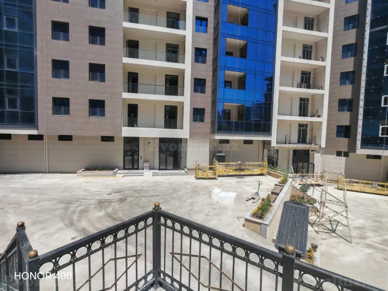 Satılır 3 otaqlı Mənzil Yeni tikili 163 m² 28 May m. - şəkil 3
