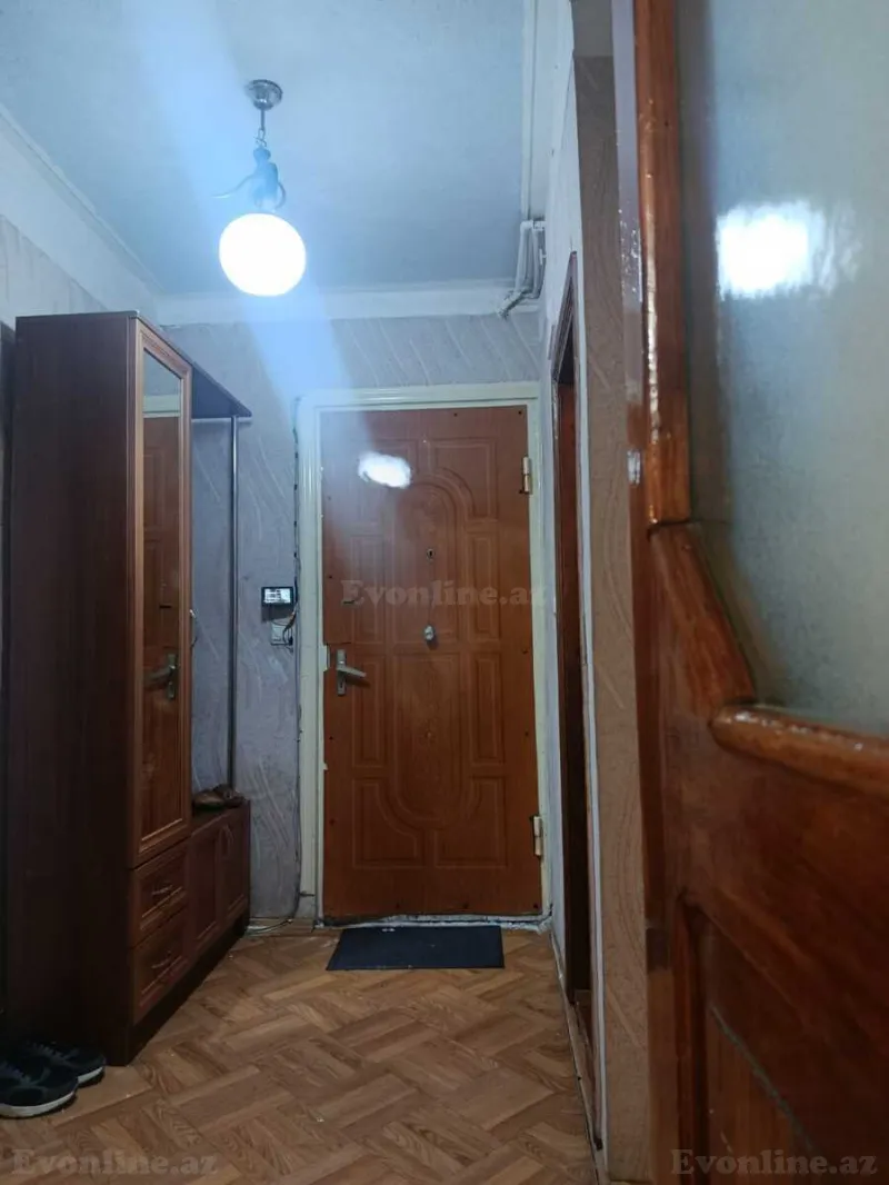 Kirayə verilir 2 otaqlı Mənzil Köhnə tikili 65 m² Neftçilər m. - şəkil 10