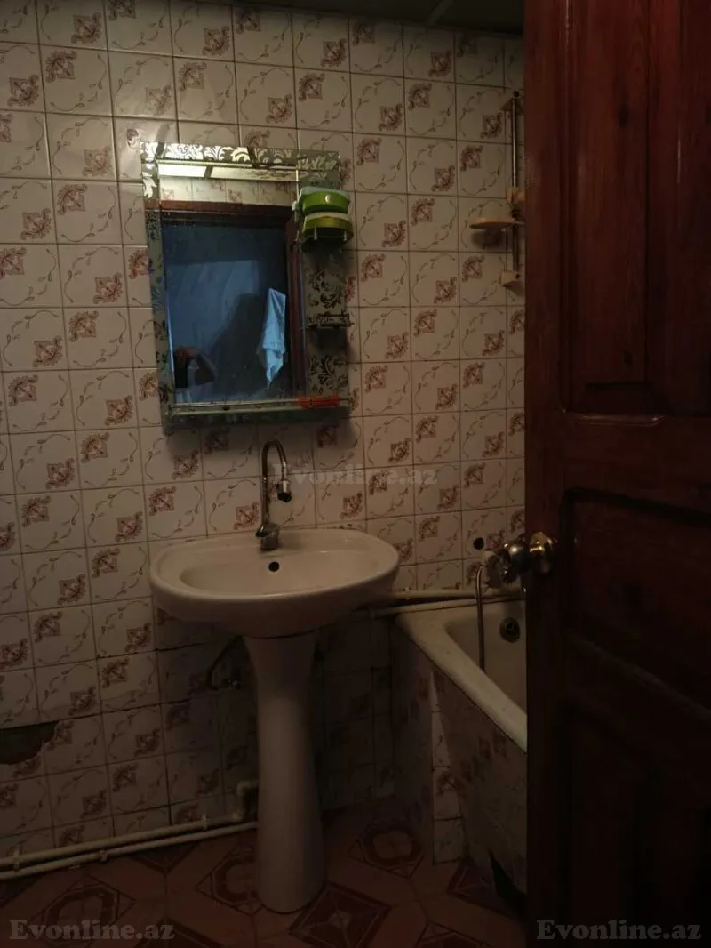 Kirayə verilir 2 otaqlı Mənzil Köhnə tikili 65 m² Neftçilər m. - şəkil 14