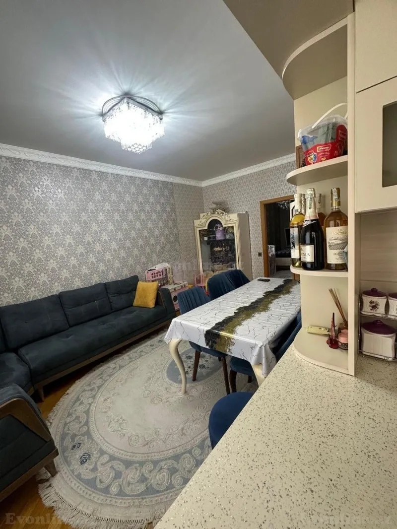 Kirayə verilir 2 otaqlı Mənzil Köhnə tikili 50 m² Memar Əcəmi m. - şəkil 2