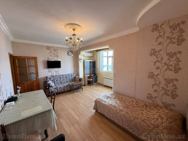 Satılır 2 otaqlı Mənzil Köhnə tikili 45 m² Xalqlar Dostluğu m. - şəkil 2