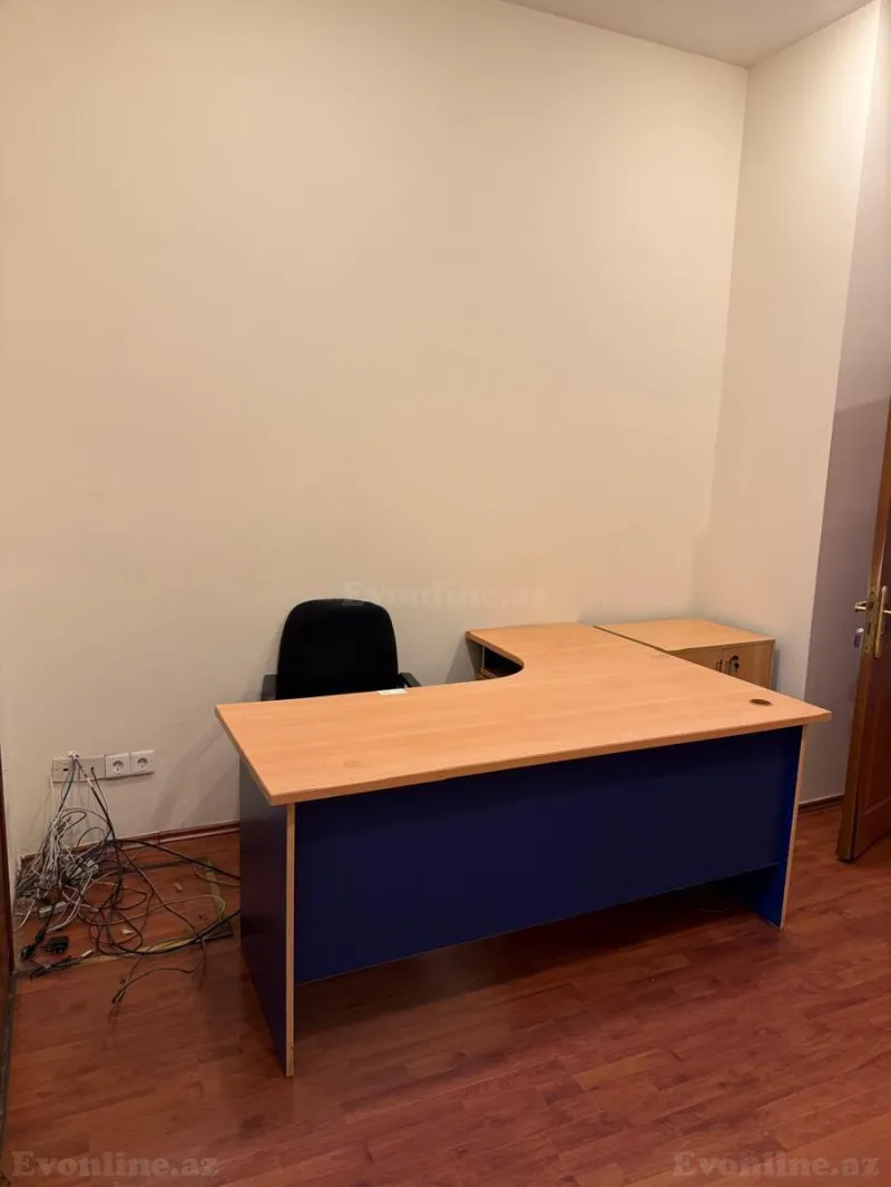 Kirayə verilir Ofis 235 m² İnşaatçılar m. - şəkil 10