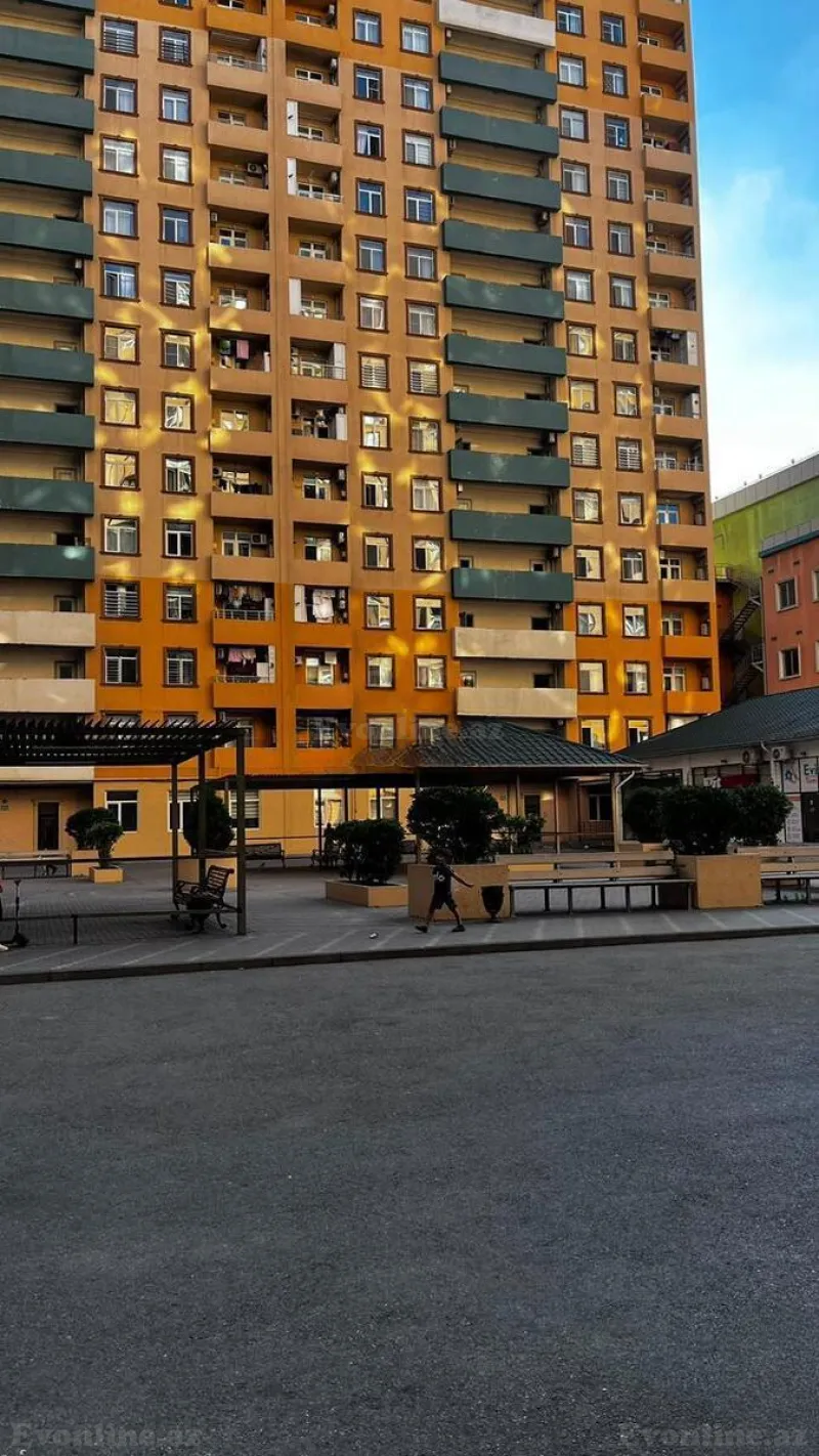 3 otaqlı Mənzil 90 m² Xalqlar Dostluğu m. Kirayə verilir