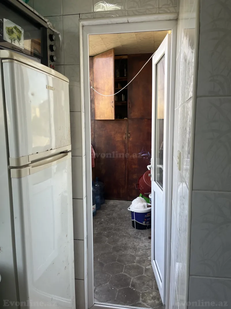 Satılır 3 otaqlı Mənzil Köhnə tikili 75 m² Əmircan - şəkil 12