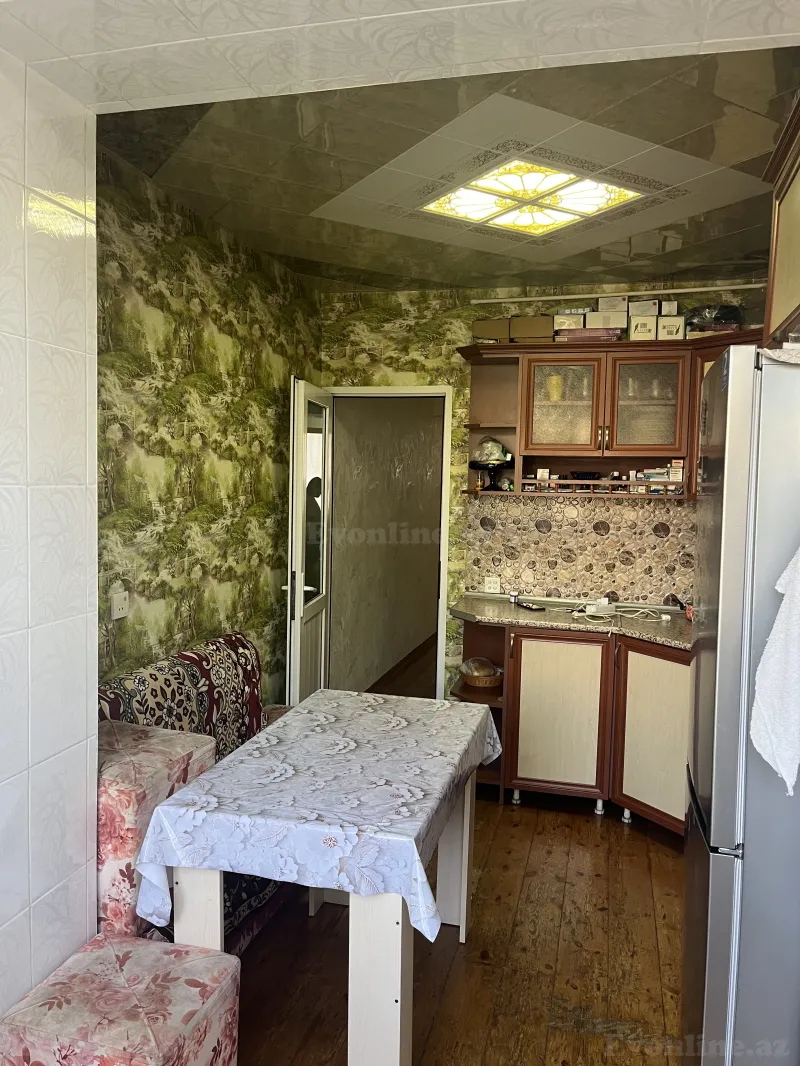 Satılır 3 otaqlı Mənzil Köhnə tikili 75 m² Əmircan - şəkil 13
