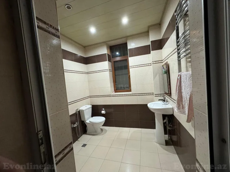 Satılır 8 otaqlı Həyət evi 375 m² Nizami r. - şəkil 7
