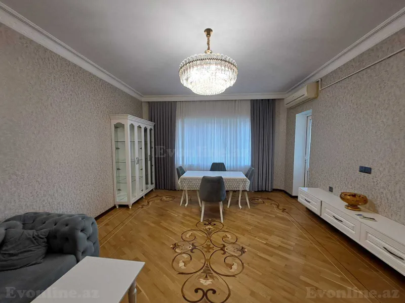 3 otaqlı Mənzil 133 m² Elmlər Akademiyası m. Satılır