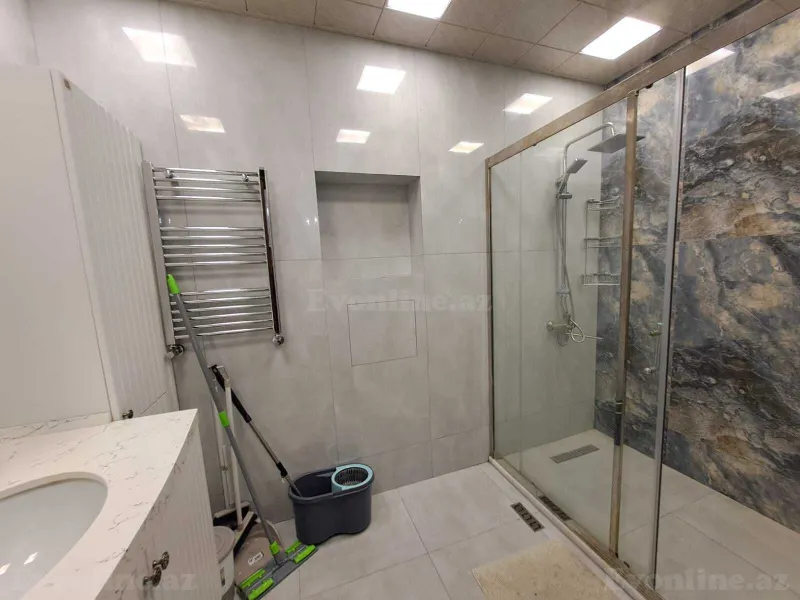 Satılır 3 otaqlı Mənzil Yeni tikili 133 m² Elmlər Akademiyası m. - şəkil 28