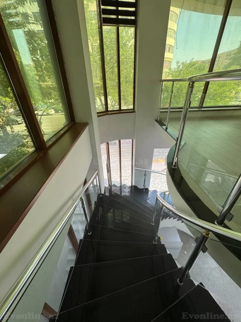 Kirayə verilir Ofis 1400 m² Elmlər Akademiyası m. - şəkil 25