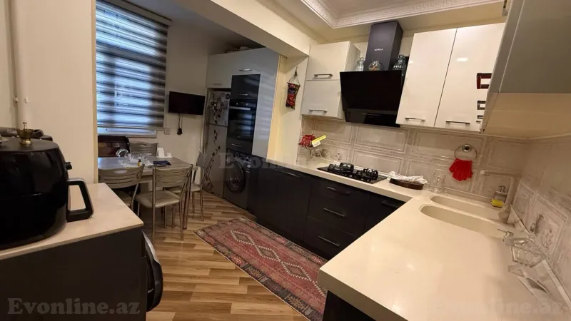 3 otaqlı Mənzil 80 m² Xətai r. Satılır