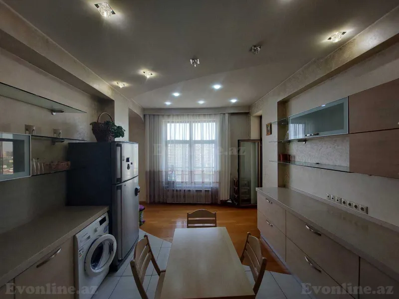 Kirayə verilir 4 otaqlı Mənzil Yeni tikili 190 m² Nizami m. - şəkil 15
