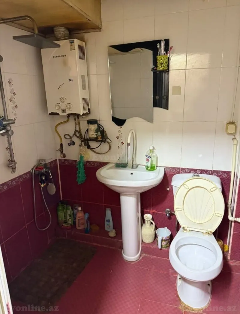 Satılır 3 otaqlı Mənzil Köhnə tikili 70 m² Neftçilər m. - şəkil 8