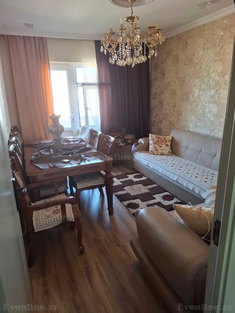 Satılır 4 otaqlı Mənzil Köhnə tikili 110 m² Yeni Günəşli - şəkil 2