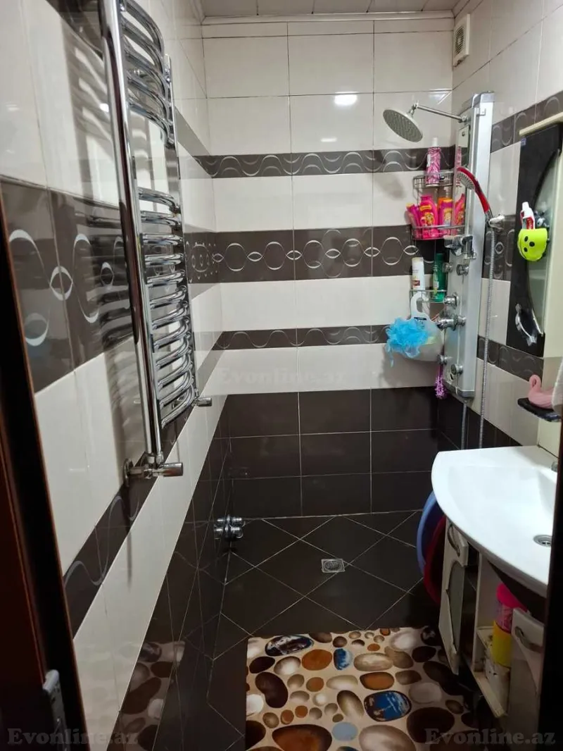Satılır 4 otaqlı Mənzil Köhnə tikili 110 m² Yeni Günəşli - şəkil 11