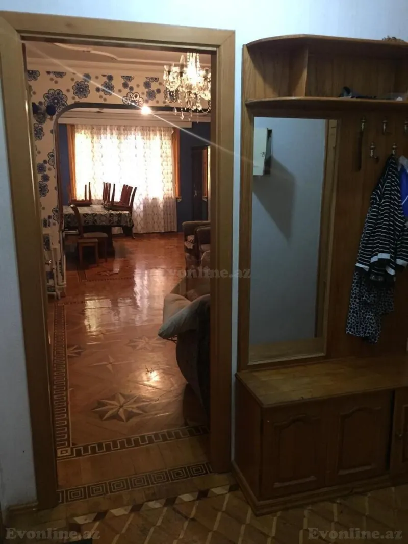 Kirayə verilir 2 otaqlı Mənzil Köhnə tikili 68 m² Yasamal r. - şəkil 9