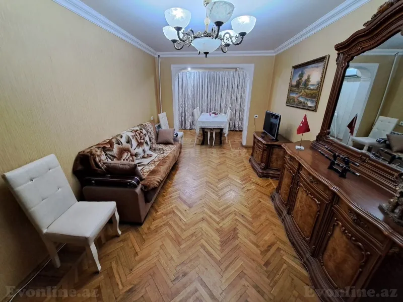 3 otaqlı Mənzil 70 m² Neftçilər m. Satılır