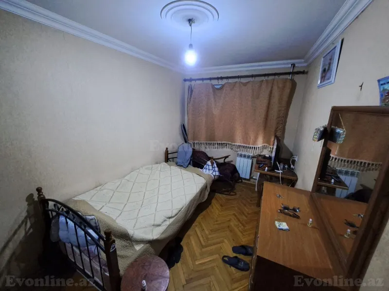 Satılır 3 otaqlı Mənzil Köhnə tikili 70 m² Neftçilər m. - şəkil 3