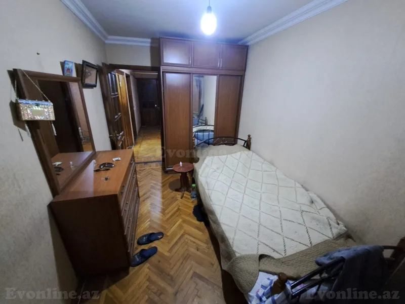 Satılır 3 otaqlı Mənzil Köhnə tikili 70 m² Neftçilər m. - şəkil 10
