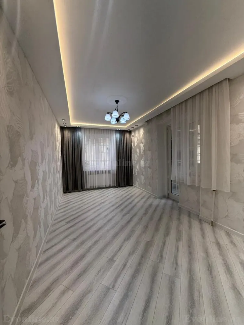 Satılır 3 otaqlı Mənzil Köhnə tikili 65 m² Həzi Aslanov m. - şəkil 4