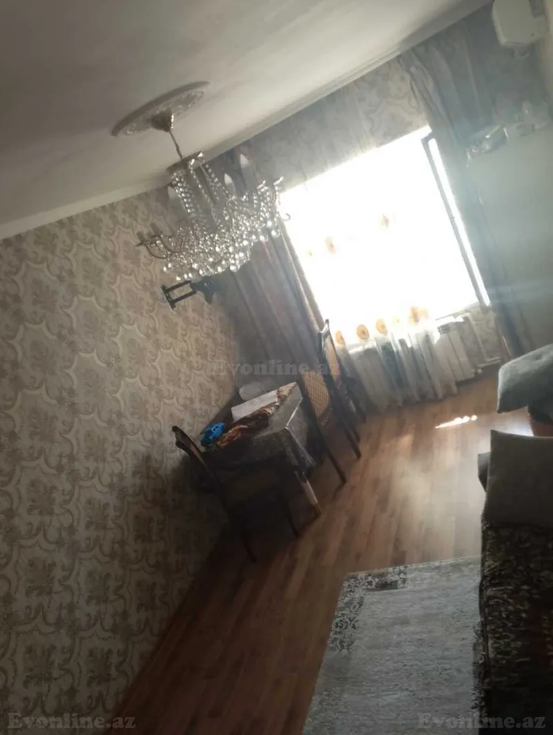 Satılır 3 otaqlı Mənzil Köhnə tikili 74 m² Yeni Günəşli - şəkil 2