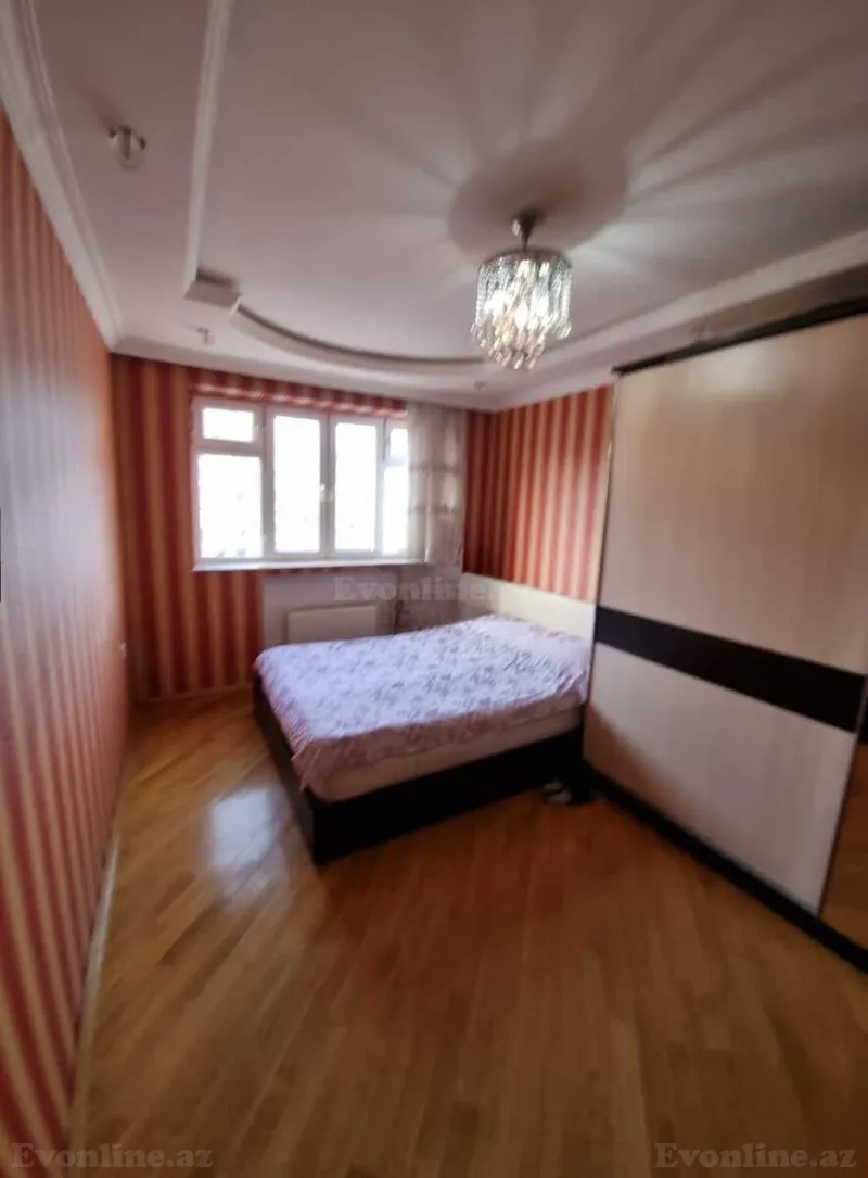 Satılır 3 otaqlı Mənzil Köhnə tikili 90 m² İnşaatçılar m. - şəkil 2