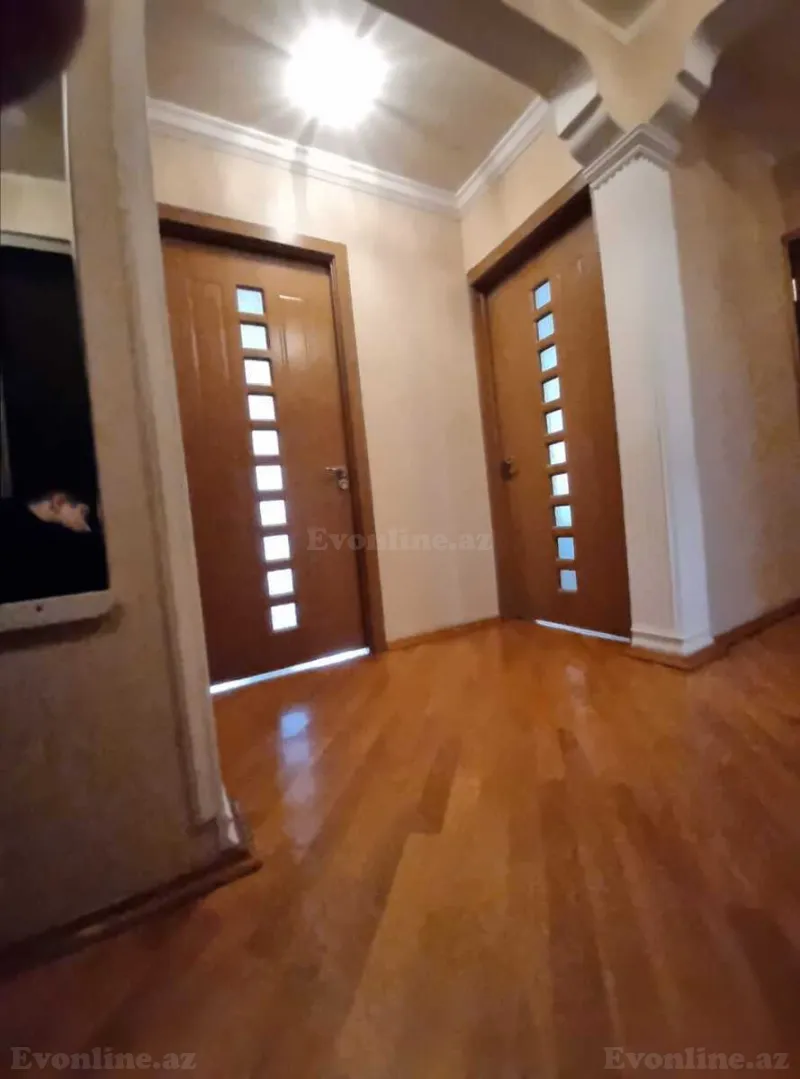 Satılır 3 otaqlı Mənzil Köhnə tikili 90 m² İnşaatçılar m. - şəkil 4