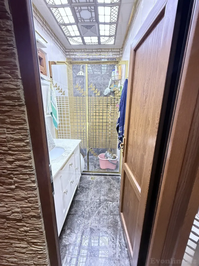 Satılır 5 otaqlı Mənzil Köhnə tikili 110 m² Azadlıq prospekti m. - şəkil 8