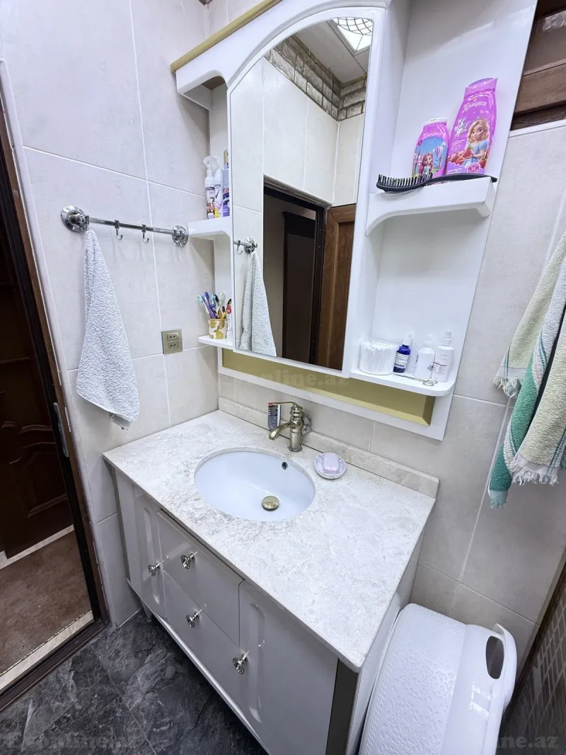 Satılır 5 otaqlı Mənzil Köhnə tikili 110 m² Azadlıq prospekti m. - şəkil 9