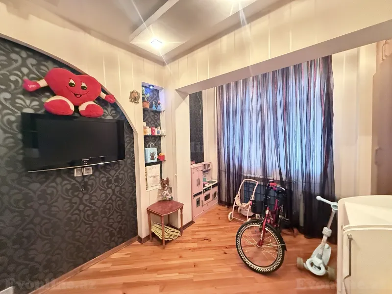 Satılır 5 otaqlı Mənzil Köhnə tikili 110 m² Azadlıq prospekti m. - şəkil 14