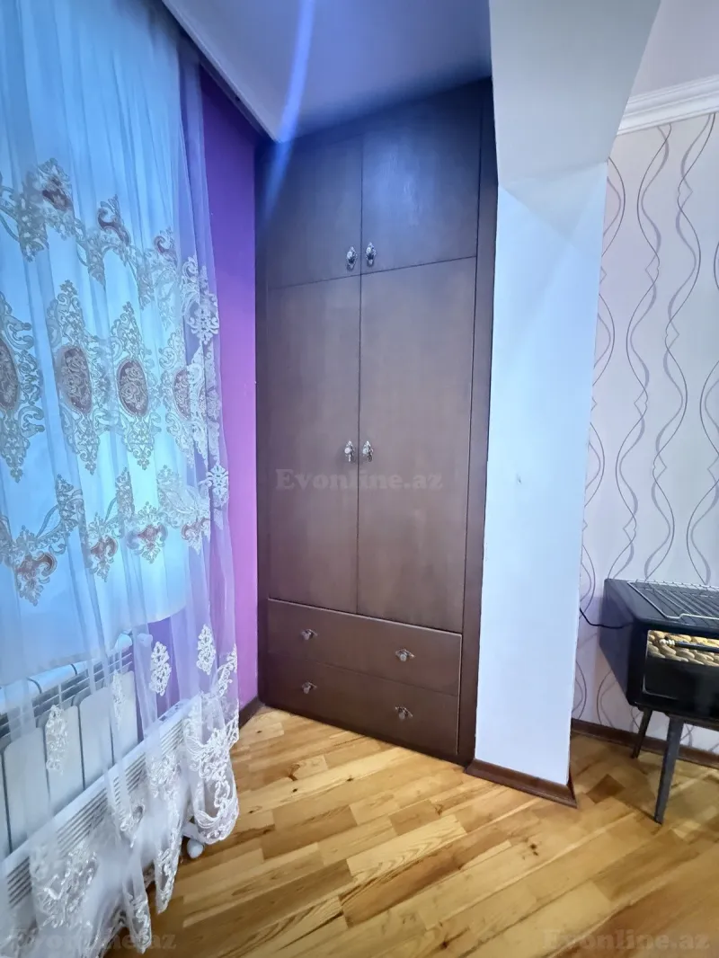 Satılır 5 otaqlı Mənzil Köhnə tikili 110 m² Azadlıq prospekti m. - şəkil 18