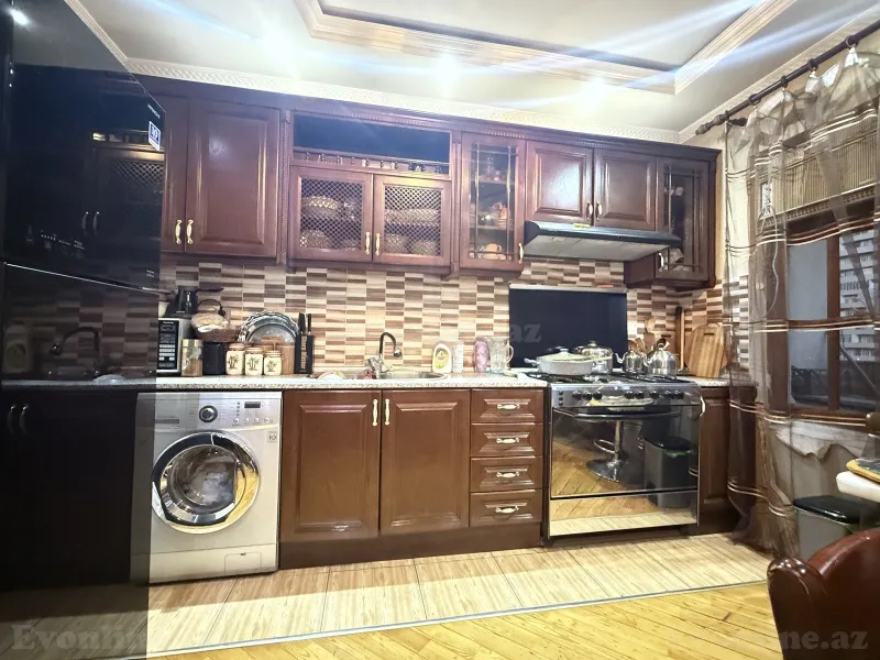 Satılır 5 otaqlı Mənzil Köhnə tikili 110 m² Azadlıq prospekti m. - şəkil 27