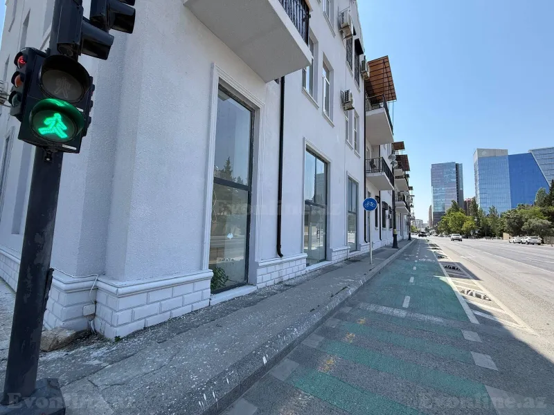 Kirayə verilir Obyekt 200 m² Xətai r.