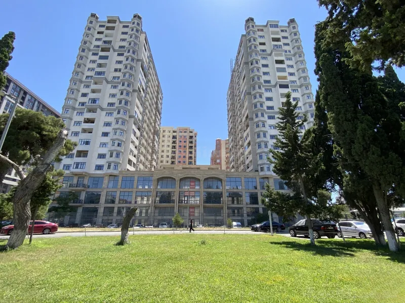 3 otaqlı Mənzil 136.2 m² Xətai r. Satılır