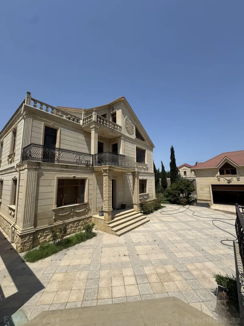 7 otaqlı Həyət evi 400 m² Novxanı Satılır