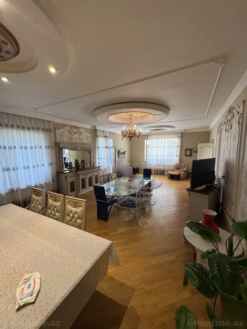 Satılır 7 otaqlı Həyət evi 400 m² Novxanı - şəkil 11