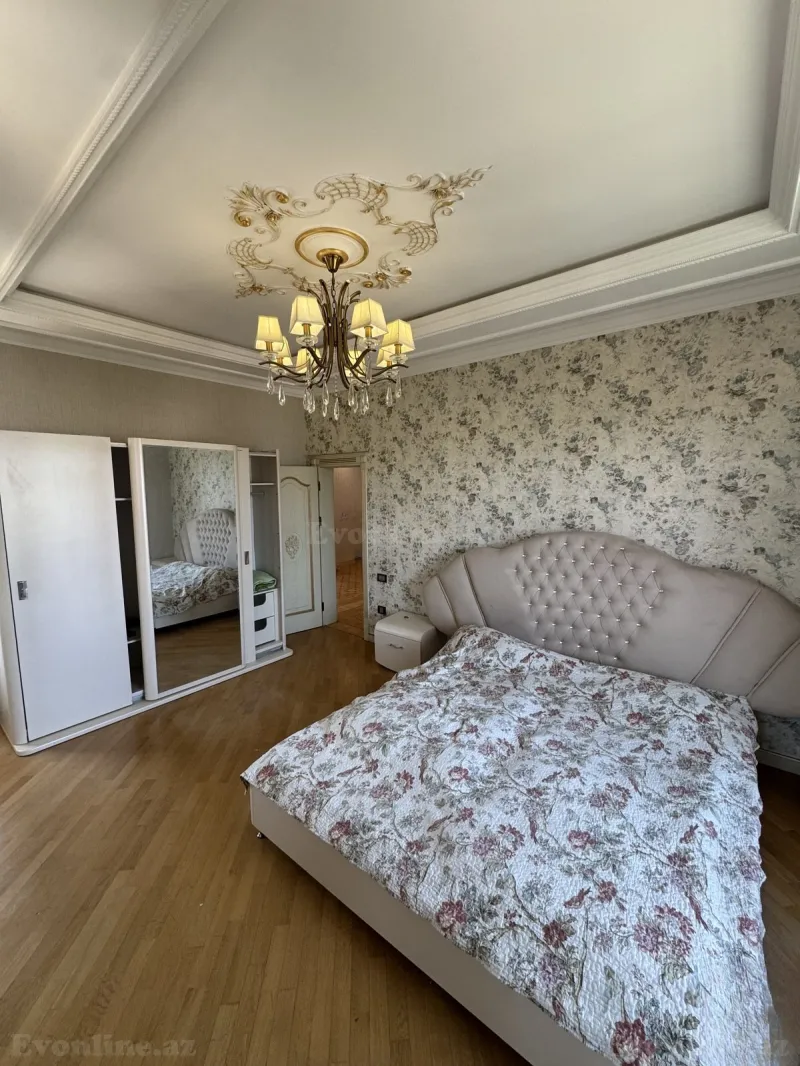 Satılır 7 otaqlı Həyət evi 400 m² Novxanı - şəkil 18