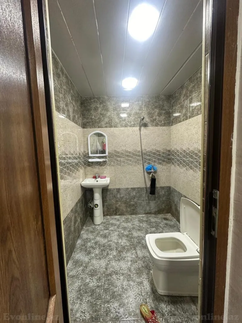 Kirayə verilir 2 otaqlı Həyət evi 60 m² İnşaatçılar m. - şəkil 7
