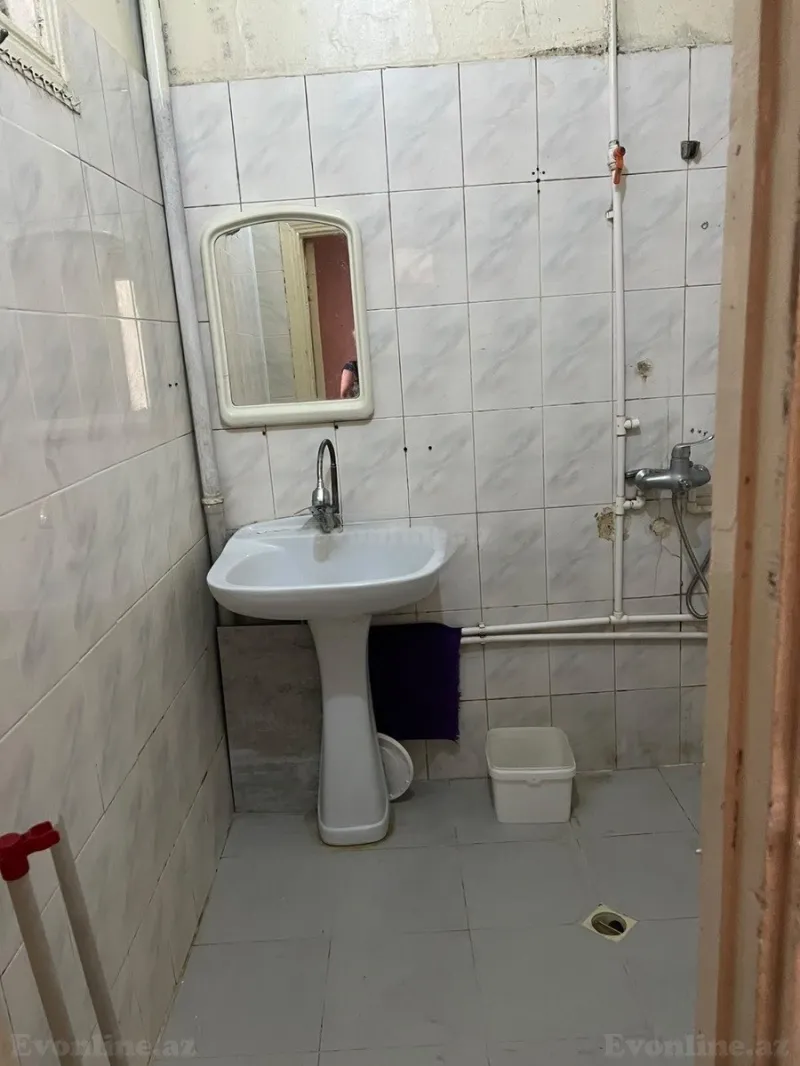 Kirayə verilir 1 otaqlı Mənzil Köhnə tikili 29 m² Elmlər Akademiyası m. - şəkil 13