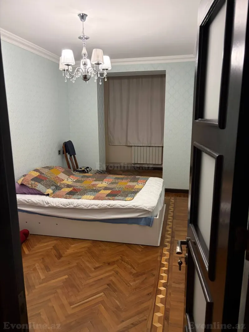 Satılır 4 otaqlı Mənzil Köhnə tikili 125 m² Qara Qarayev m. - şəkil 5