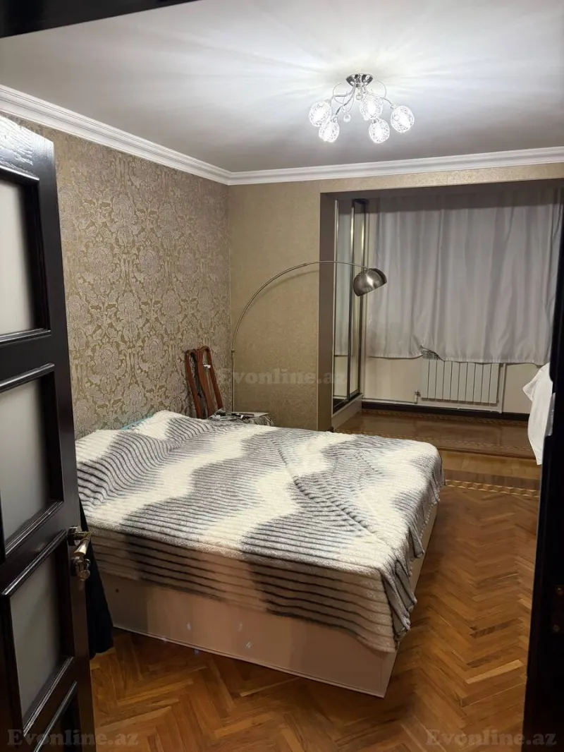 Satılır 4 otaqlı Mənzil Köhnə tikili 125 m² Qara Qarayev m. - şəkil 6