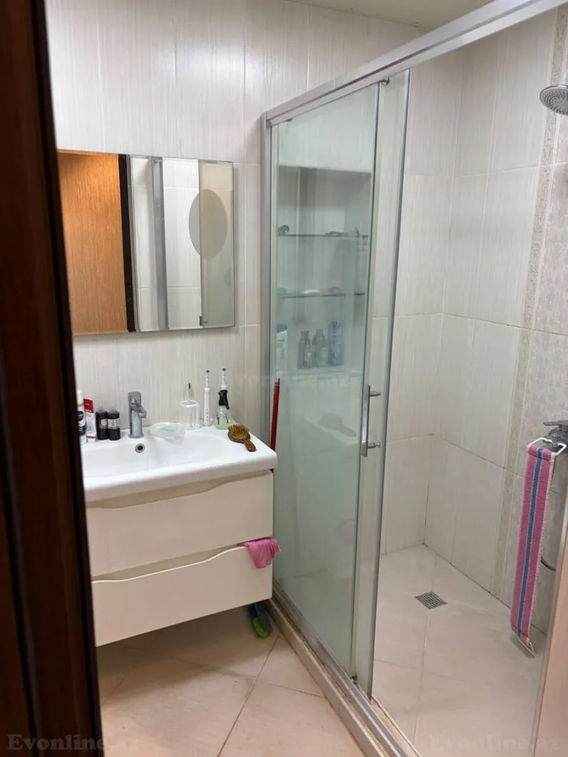 Satılır 4 otaqlı Mənzil Köhnə tikili 125 m² Qara Qarayev m. - şəkil 18