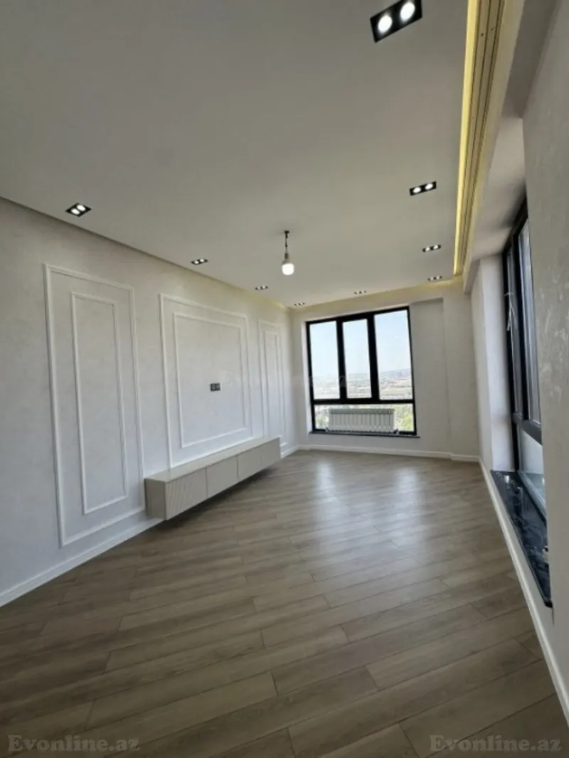3 otaqlı Mənzil 95 m² Neftçilər m. Satılır