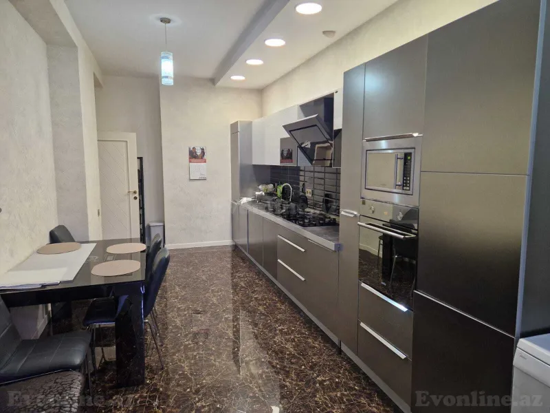 4 otaqlı Mənzil 180 m² Nəsimi r. Kirayə verilir