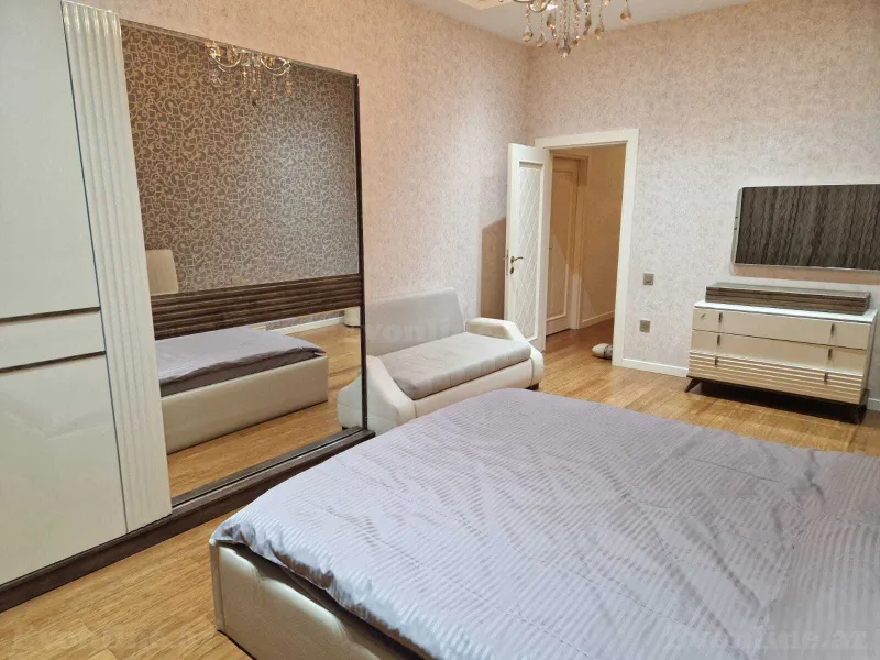 Kirayə verilir 4 otaqlı Mənzil Yeni tikili 180 m² Nəsimi r. - şəkil 16