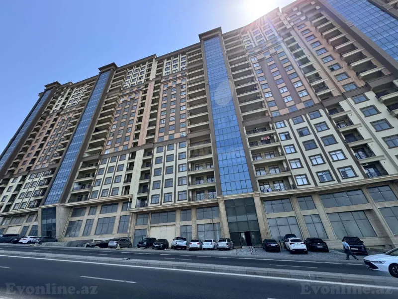 3 otaqlı Mənzil 140 m² Nizami r. Satılır